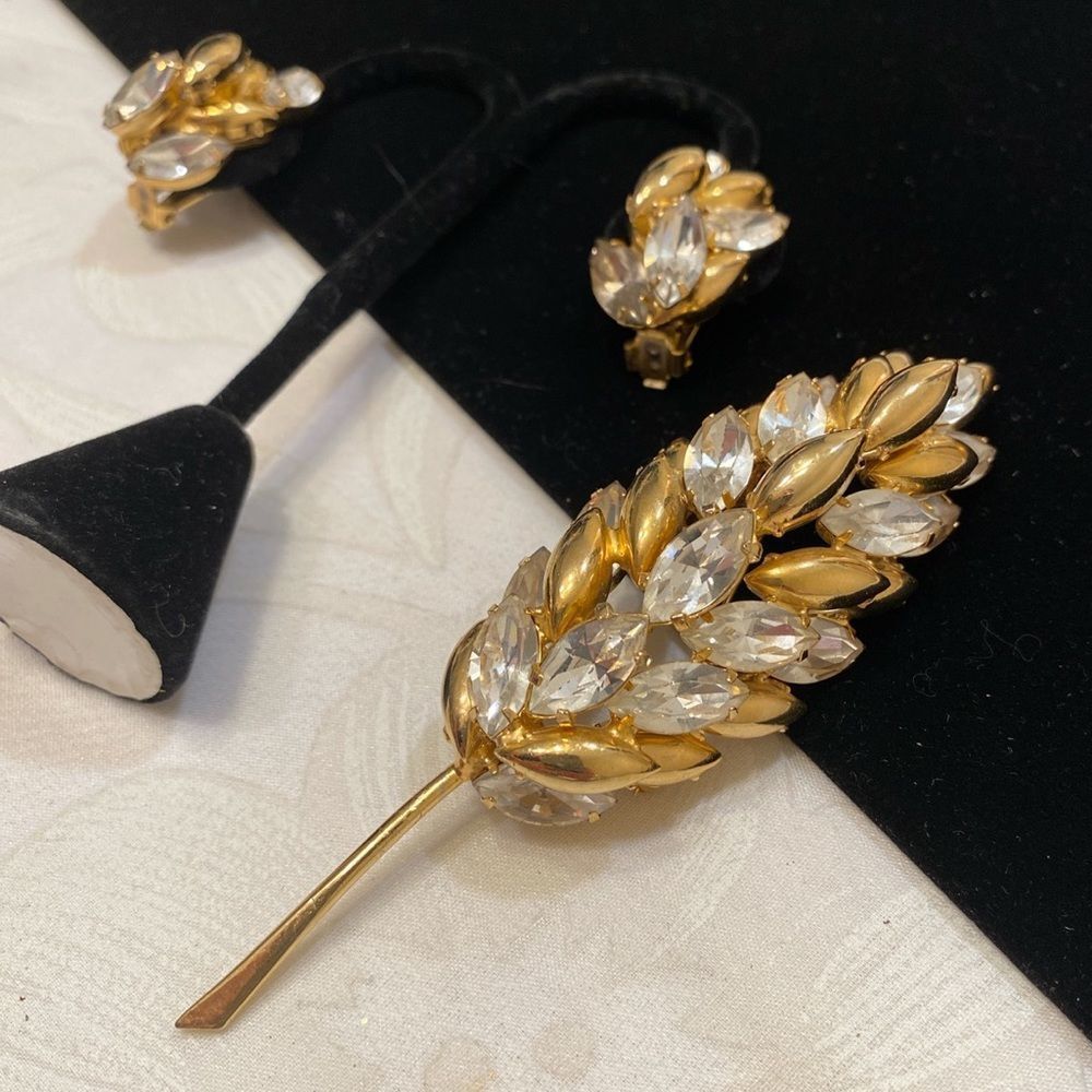 Vintage Alice Caviness Dimensional Demi Parure - Picture 3 of 9